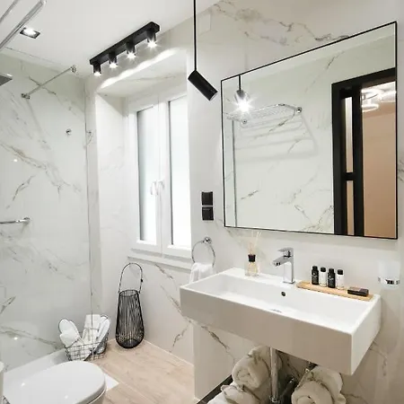 Piccolo Lusso Mini Apartment
